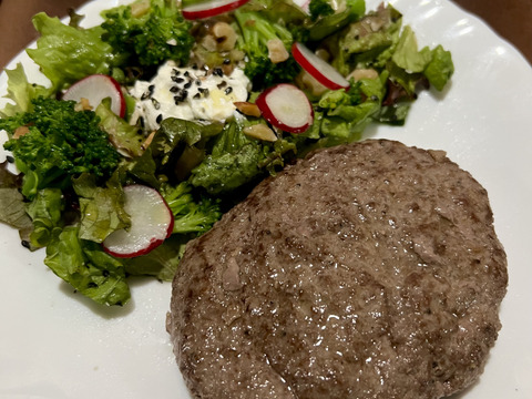 旨味たっぷり！オーガニックグラスフェッド牛肉のハンバーグ150g×2個【冷凍】