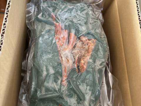 超お買い得！紅ズワイガニ　300g前後×4杯入