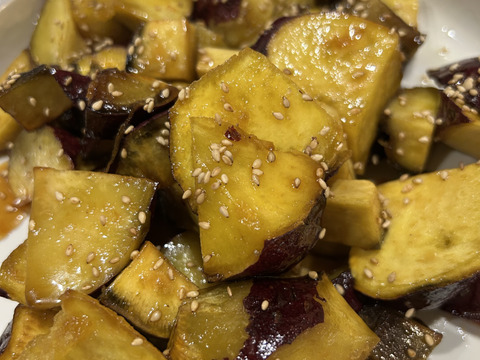 サツマイモ2Kg。皮のキズなど訳アリ品‼️
食べらたホクホク❣️ネットリ甘い品種も❣️除草剤不使用！『シルクスウィート』『紅はるか』『紅あずま』大きさ色々食べ比べ