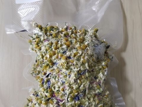 奥出雲産 自家栽培カモミールブレンド 
100g