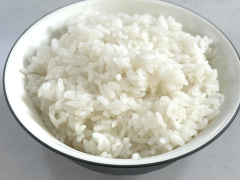 2024年産米　ひとめぼれ　精白米１０ｋｇ　岩手県『虹の似あうまち』雫石町からお届けします。