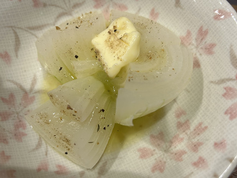 サラダ用紫玉ねぎ2個と新玉ねぎの詰め合わせで2kg
