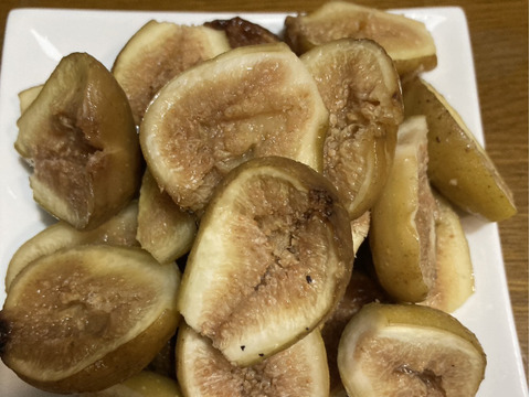 イチジク（ホワイトゼノア）
セミドライフルーツ350g