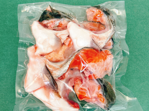 【真空冷凍】旨み爆弾！輝サーモンのカマだけ4P1200g