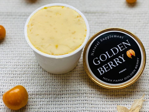 岩手県産ゴールデンベリーがたっぷり入った生乳100％のジェラートアイス（120ml×3個入り）