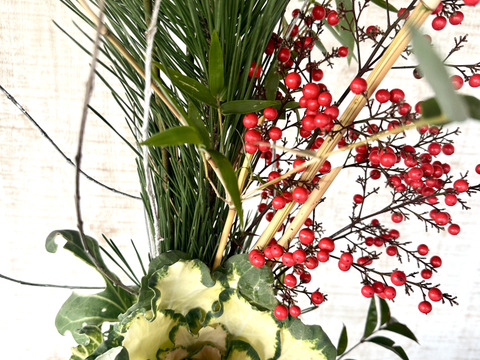 【正月用、松竹梅】新しい一年の始まりにふさわしいお正月用 切花セット花瓶に生けるだけ。凛としたお正月花。派手すぎず、長く楽しめる組み合わせ、年末年始のお花としてお使いいただけます。贈り物にもピッタリ。