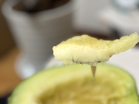 甘さ抜群！驚きの美味しさ！極上『高級アムスメロン』1kg以上×2個