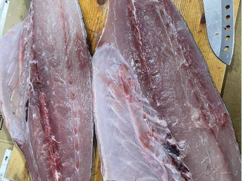 山口県産天然ぶり 冷凍加工済み
大特価です！