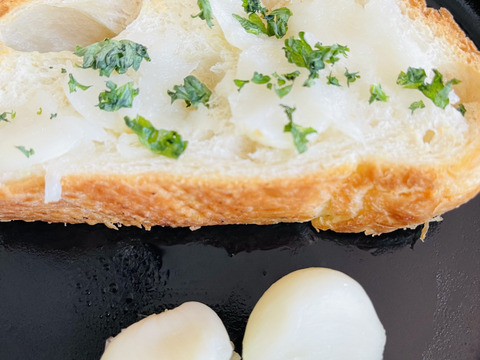 【200円引き‼️買うなら今✨】青森にんにく大玉1キロ🧄（さらに、青森りんごジュース1本おまけ🍎）