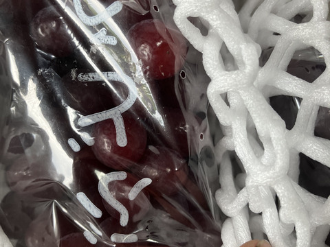 すぐ発送！訳あり小粒小房1.2キロ2-5房入り　極甘クイーンセブン　ぶどう　シャインの子