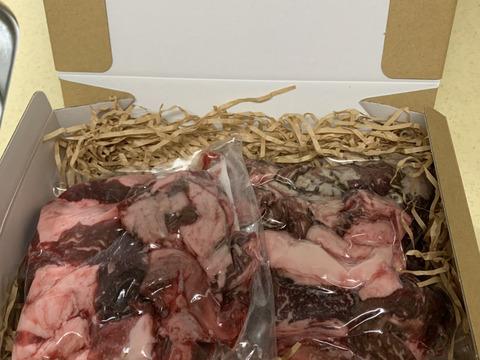 当店人気NO.1！【レシピ付き♪】新潟県産牛すじ1㎏(500g×2P)　カレーやシチューなどの煮込み料理に！