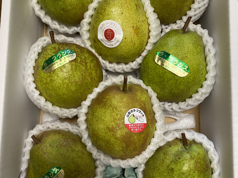 【日付指定可能】　特秀品　とろける甘さ　ラフランス　中玉サイズ、２キロ(7~8玉)　お歳暮、贈り物にも　熨斗可