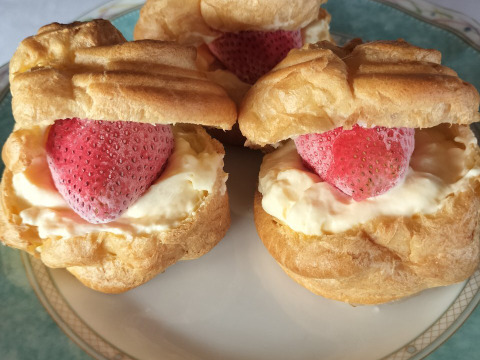 初見参⚡【冷凍】やよいひめのシュークリーム（群馬いちご）3個