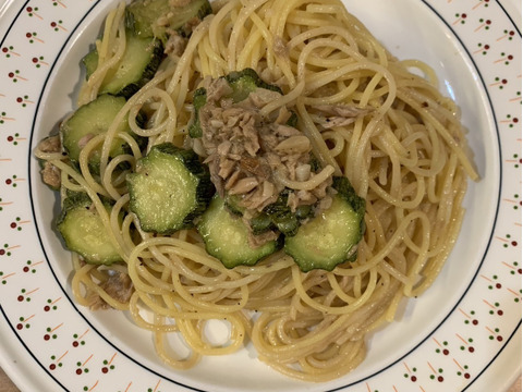 【ステラ２】ジューシーでやわらかな星型のズッキーニ（8本入り）