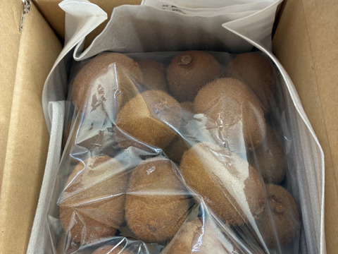 ビタミンたっぷりキウイふる～つ　家庭用３Ｓ2K箱【品種ヘイワード】