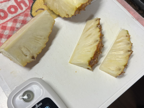 【希少】樹上完熟ピーチパイン2〜3玉🍑🍍(2kg〜)