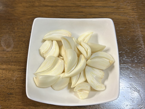 【訳あり】5%オフ　農薬不使用栽培『冷凍ムキホワイト六片』500ｇ×1個【岐阜県郡上市産】