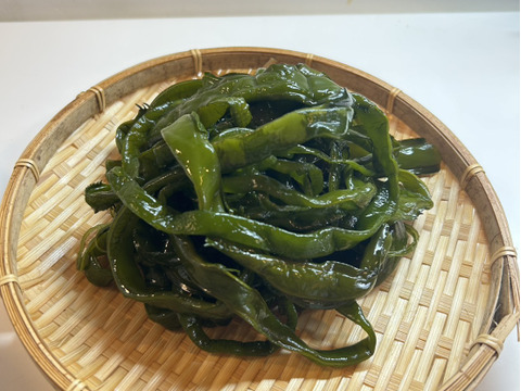【食卓に一品！】ぷりっぷり！日本海産 天然塩蔵茎わかめ（200g×5入り）