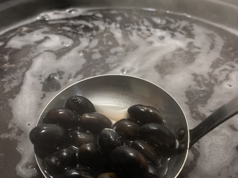 水煮黒豆をヨーグルトにグラタンにIN❣️煮豆だけじゃないょ🌟