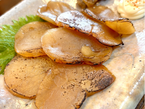 日間賀島産❗️《貝が旬》味で証明します
（旨味抜群）『平貝‼︎』まずは3枚から
下処理をして、貝柱、紐、玉を分けて発送承ります