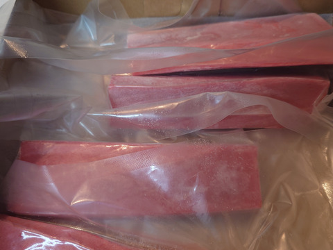【父の日ギフト】旨味たっぷり💛切るだけ簡単調理「赤身600g」切り落し柵 大きさ不揃いの柵 (皮・骨・血合いなし)