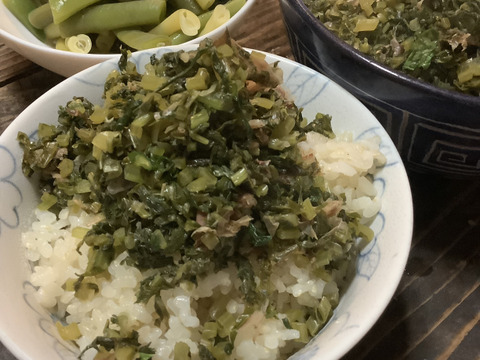 今は葉をむしゃむしゃ食べる時期ですよー！カラダ喜ぶ間引き菜セット（大根葉、人参葉、蕪菜など）約1kg