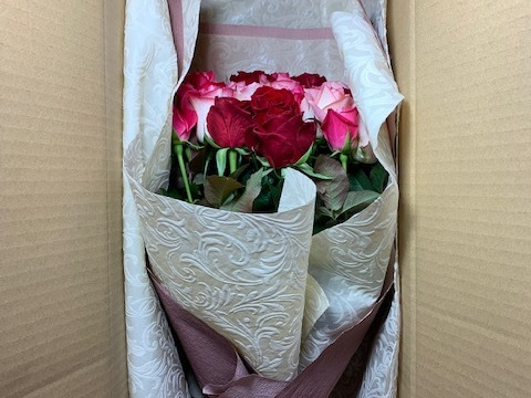 【母の日ギフト】『ありがとう』感謝の気持ちを込めた鮮度抜群バラの花束(赤ピンクmix30本入り)【5月は母の月・5月31日までお届け】ギフトラッピング付き、4〜50cm、微、無香性
