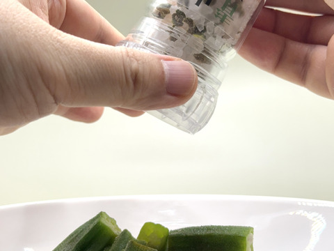 【道の駅で大人気！】青山椒ヒマラヤ岩塩(透明ミル入り)