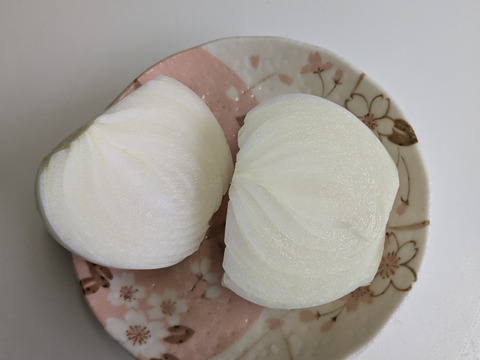 玉ねぎ（15個:約3kg）＋ニンニク2個　農薬・肥料・除草剤は使用していません。