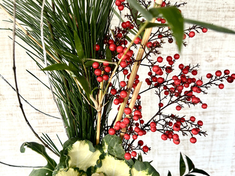 【正月用、松竹梅】新しい一年の始まりにふさわしいお正月用 切花セット花瓶に生けるだけ。凛としたお正月花。派手すぎず、長く楽しめる組み合わせ、年末年始のお花としてお使いいただけます。贈り物にもピッタリ。