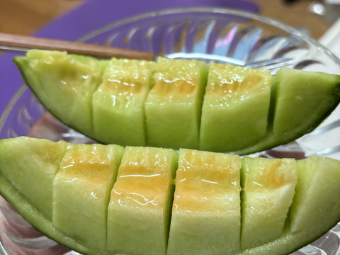 甘さ抜群！驚きの美味しさ！極上『高級アムスメロン』1kg以上×2個