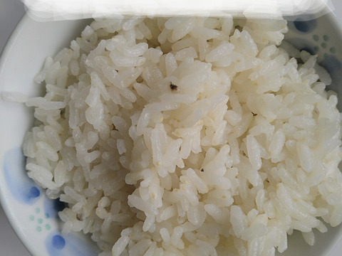【有色米のある本当に安全安心なお米です】ひとめぼれ2kg 特別栽培米(農薬８割削減) 有色米がありますが、わが家でもそのまま炊いて食べています。