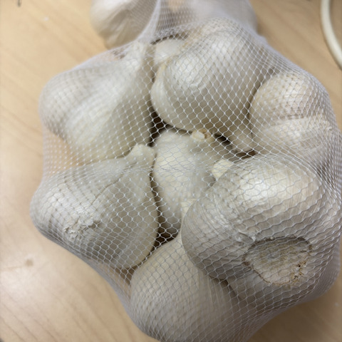 青森県産】ホワイト六片種にんにく 1kg バラ・カケ込 家庭用：青森県産