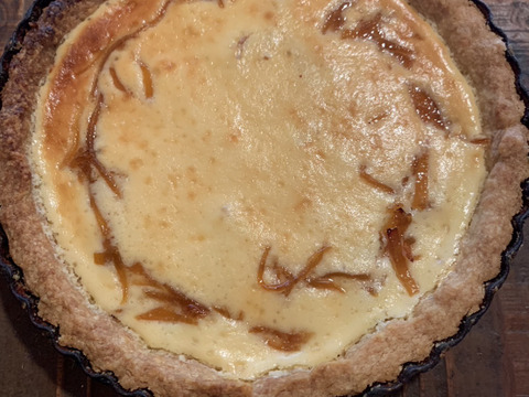 タルト詰め合わせ　チーズケーキベースとアーモンドクリームベースの５個