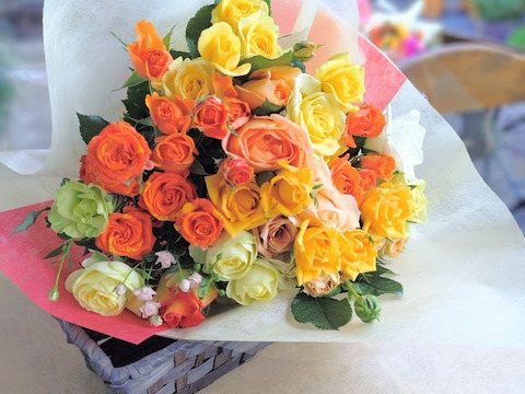 【父の日ギフト】元気なビタミンカラーイエローオレンジ系！天使のバラ🄬ミニブーケ(20本程)