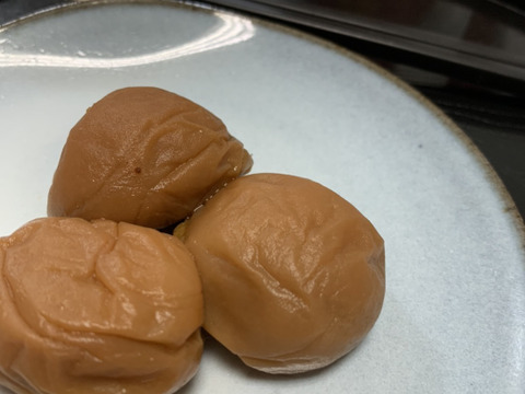 調味液を使わず、梅本来の味を大切にした減塩梅干し【白漬梅】塩分10% 300g
