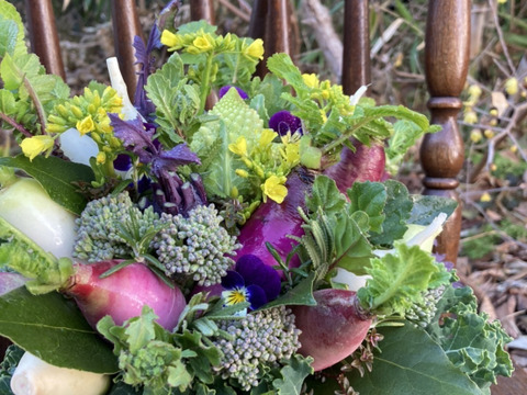 【ギフト】野菜ブーケかごタイプ【カラフルなミニ野菜】【お誕生日】【開店祝い】【周年祝い】【お供え】