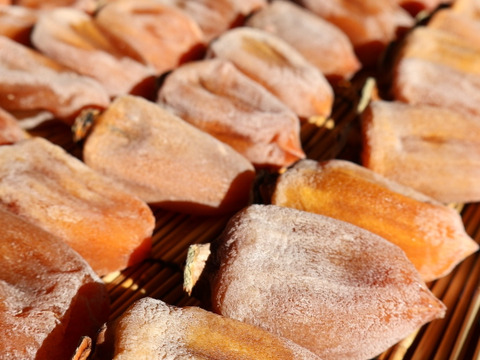 秀品＋ワケあり混合！甲州百目柿『枯露柿』（総重量1.5㎏・一袋300g×5ｐ）おまけ付