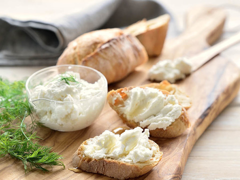 新鮮！さわやか！ウシとヤギのお料理チーズギフトセット④【熨斗対応可】