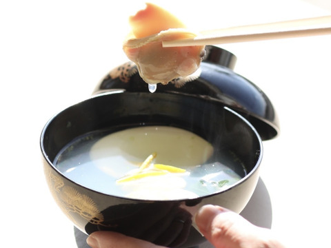 旨い‼️柔らかく、ふっくら
パスタにどーぞ♪お味噌汁も美味しいですよ(^^)
千葉県産地蛤　小サイズ1kg位入り
/17〜25個位入り