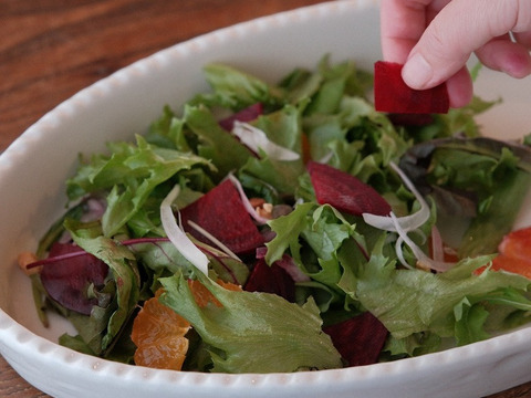 【2025年エコファーマー取得】瀬戸内よりお届け！愛媛県産ビーツ（デトロイトダークレッド）３㎏【約15~20個・サイズ混合・ご家庭用】葉っぱもお届けします！