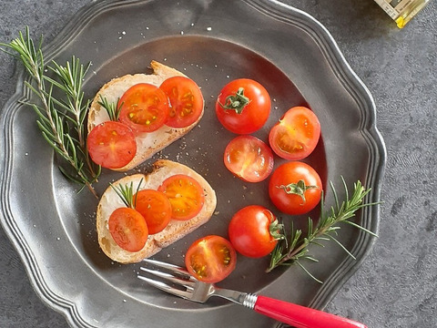 贈答用☆　完熟フルーツトマト　スパルタ生まれの笑ちゃん（200g×６P入）　熨斗対応可能