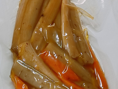 【福袋】青大豆入り豆餅、ヨモギ入り 草餅、きんぴらごぼう、きゅうりの佃煮、赤大根の酢漬け、沢庵　お正月に！