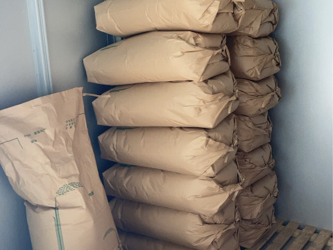 13袋限定 収穫から3日~7日以内の【 生きたお米 】
農薬&化学肥料80%以上大幅減 !!
 生産者自身が食べるのを楽しみに待つ程のプレミアムな味
はんでん 最高峰 特別栽培 落ち葉米 ツキアカリ