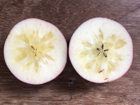 超希少高級りんご　葉取らずこうみつ　2キロ5-8入　蜜入チェック済！　すぐ発送‼️