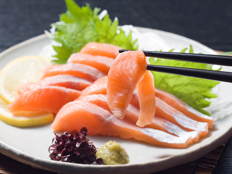 【琵琶湖の至宝】琵琶鱒/ビワマス/淡水鱒の最上美味/大サイズ/1.5~2.0kg/1匹【生】【冷蔵】【水揚げ発送】