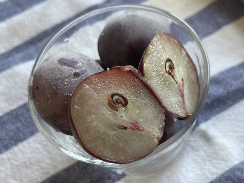 まるで天然シャーベット！冷凍ぶどう<200gお試し少量>口の中でひんやりおいしい