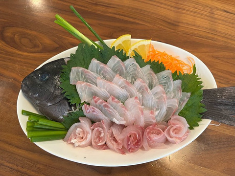 愛知，日間賀島産 《魚セット》大盛り，4人で贅沢コース 4Kg±
~宝の海で採れた鮮魚を発送致します~
鮮魚BOX