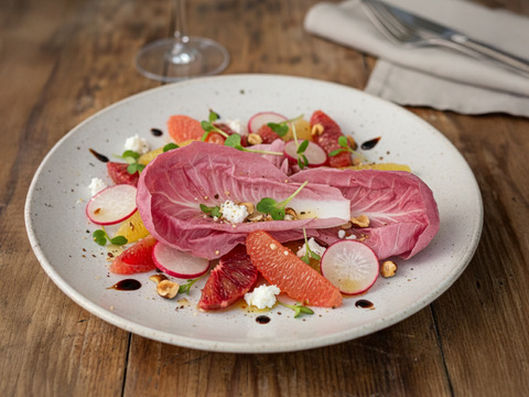 北イタリア生まれの華やかな苦味野菜／チコリア・ローザ（Cicoria Rosa）／
1個（約150〜200g前後）