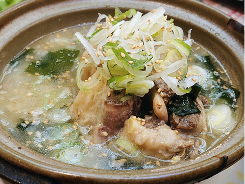 【１品限定】兵庫県産黒毛和牛（経産牛）「テール990g/真空パック」